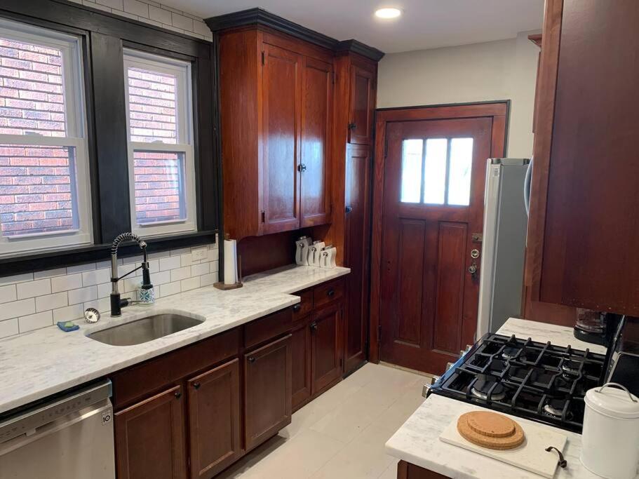 Craftsmen Charmer With Easy City & Airport Access Pittsburgh Extérieur photo